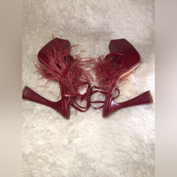 VENUS Red Platform Heels with Feather Detail NWOT size 9 - Picture 13 of 15